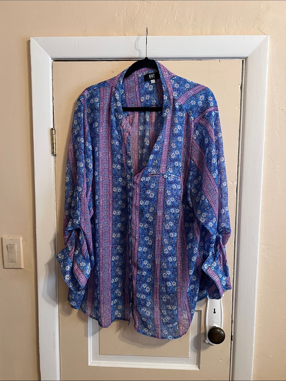 Kut from the Kloth Blue and Pink Floral Stripe Buttonless Blouse